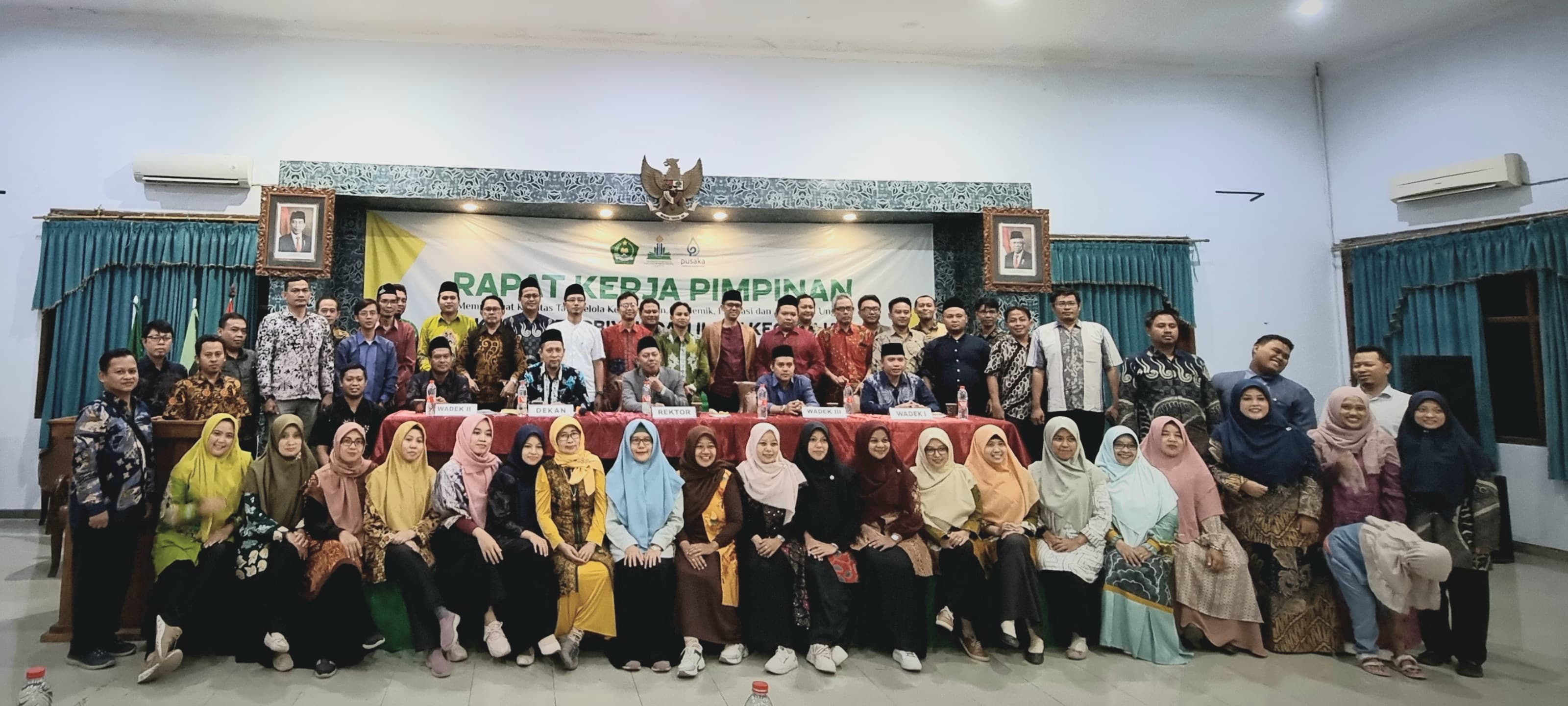 DOSEN TADRIS MATEMATIKA TERLIBAT AKTIF DALAM  RAKERPIM FAKULTAS TARBIYAH DAN ILMU KEGURUAN